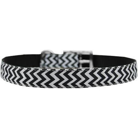 UNCONDITIONAL LOVE 0.75 in. Chevrons Nylon Dog Collar with Classic BuckleBlack Size 14 UN797096